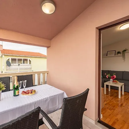 Lu Benica Apartman *