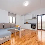 Lu Benica Апартаменты Вир