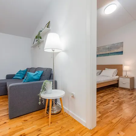 Lu Benica Apartment Vir